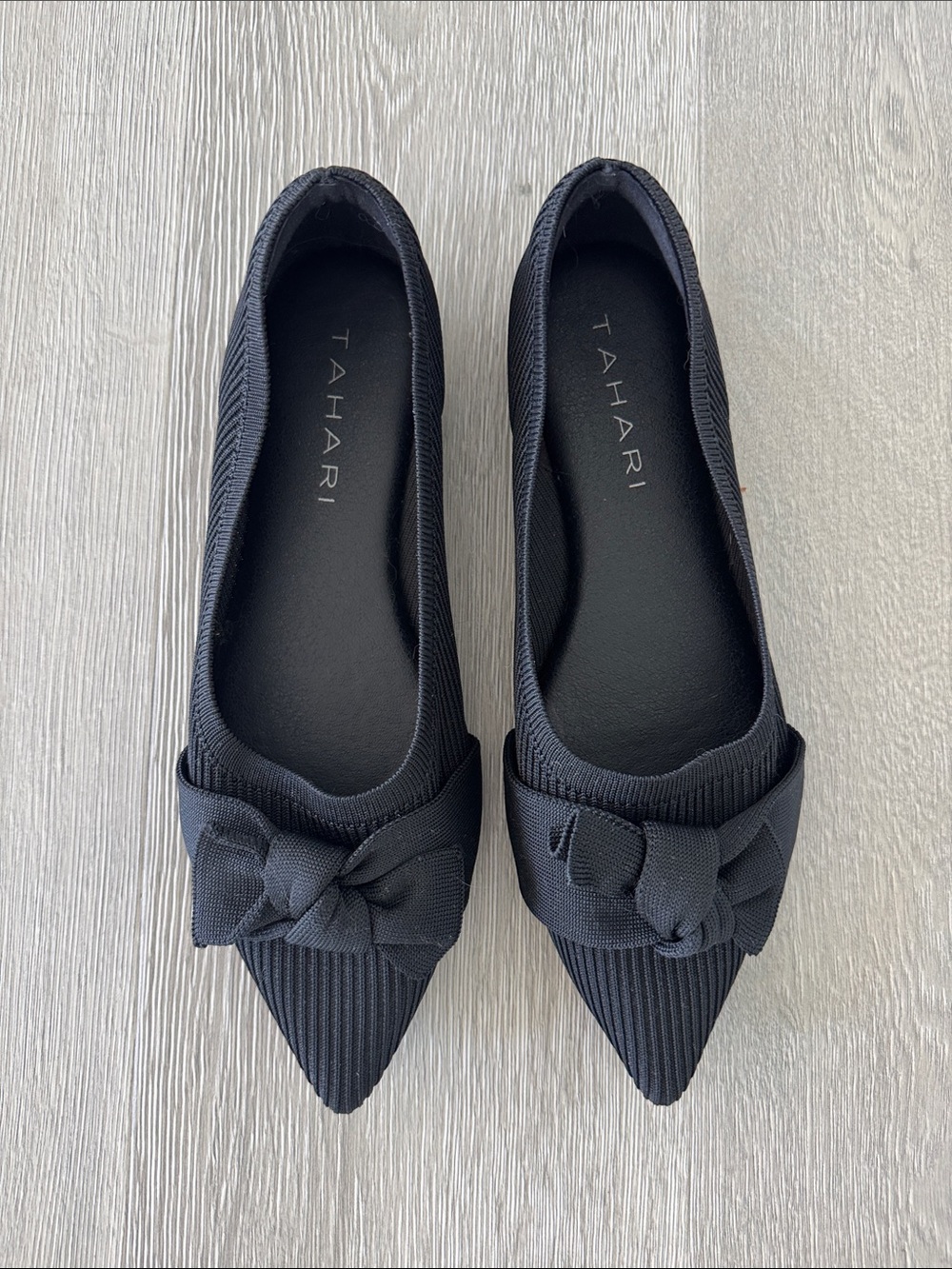 Tahari Black Pointed Toe Bow Ballet Flats